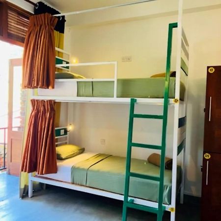Downtown Hostels Ella Eksteriør bilde