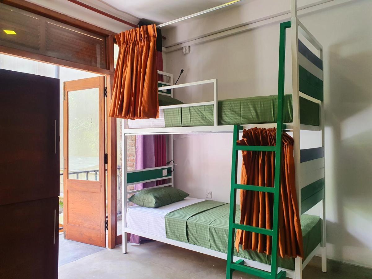 Downtown Hostels Ella Eksteriør bilde